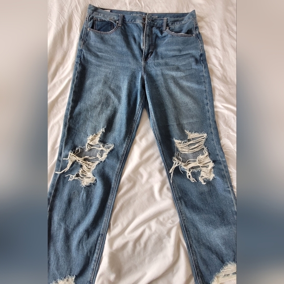 American eagle distressed 14 blue mom jean - Picture 5 of 10